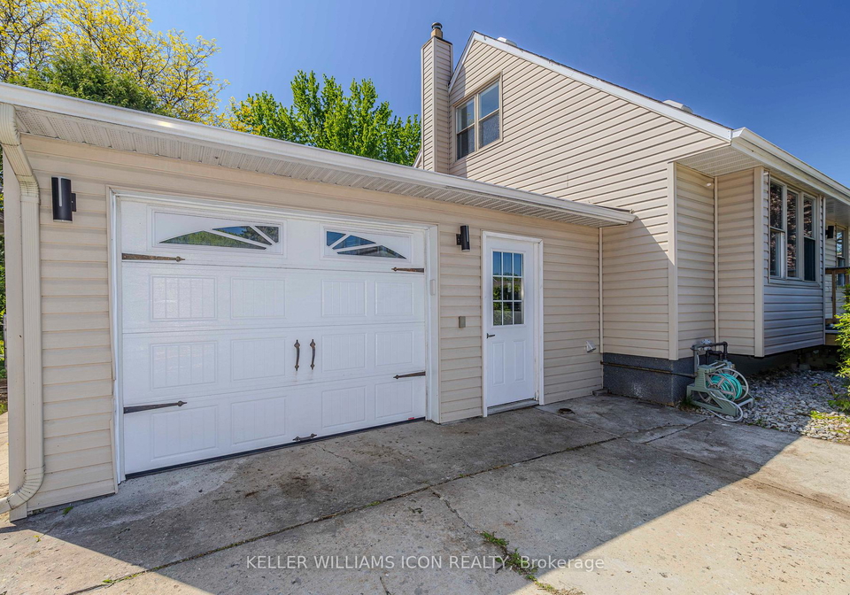 92-meadowlands-drive-w-ottawa-ontario-x12396202