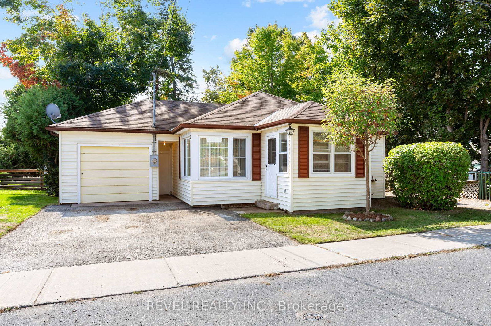 72-king-street-w-kawartha-lakes-ontario-x12396206