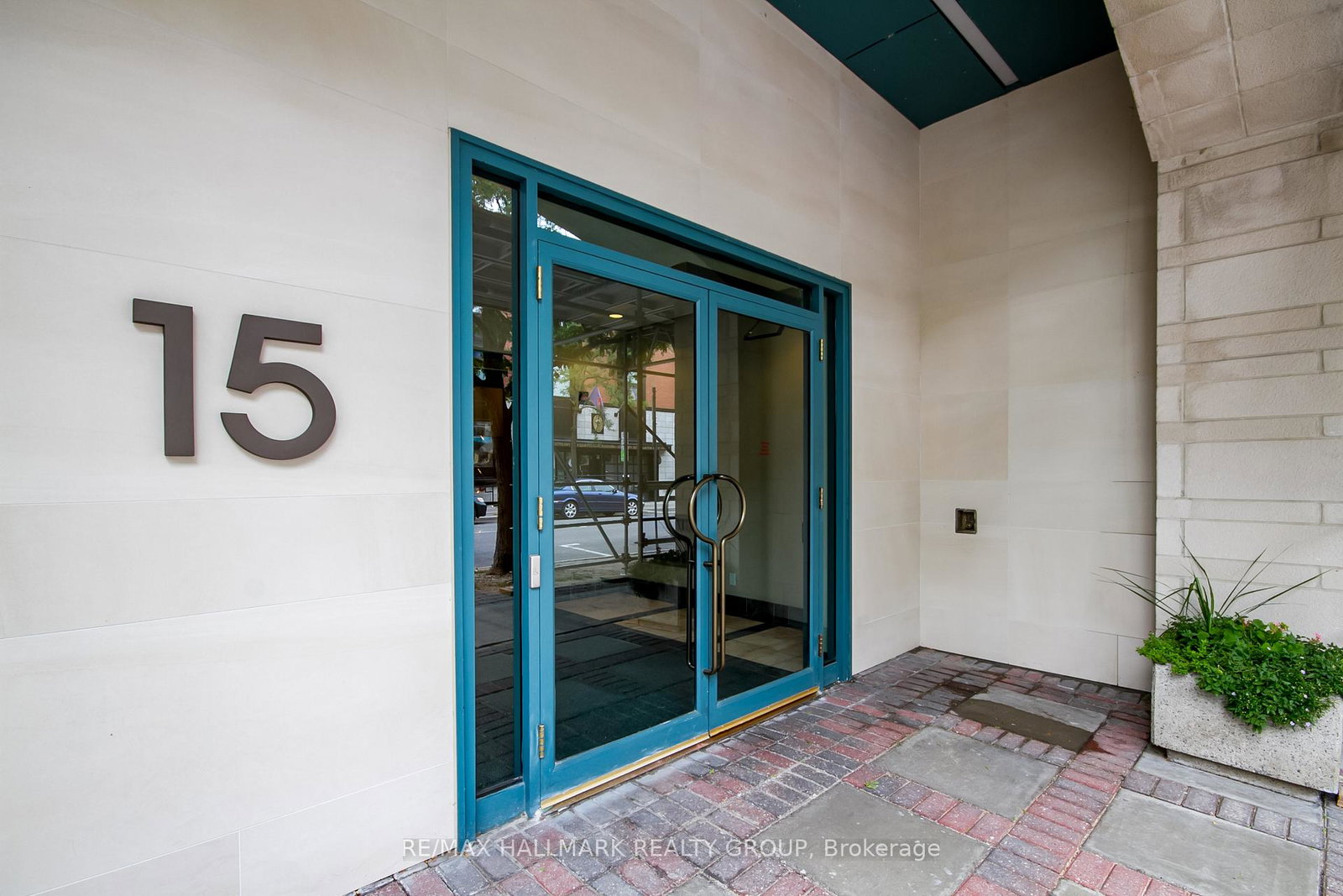 15-murray-street-ottawa-ontario-x12396380