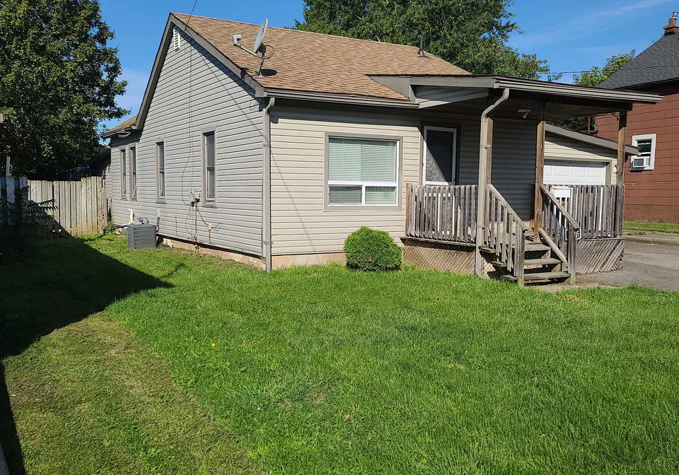 6695-ailanthus-avenue-niagara-falls-ontario-x12396546