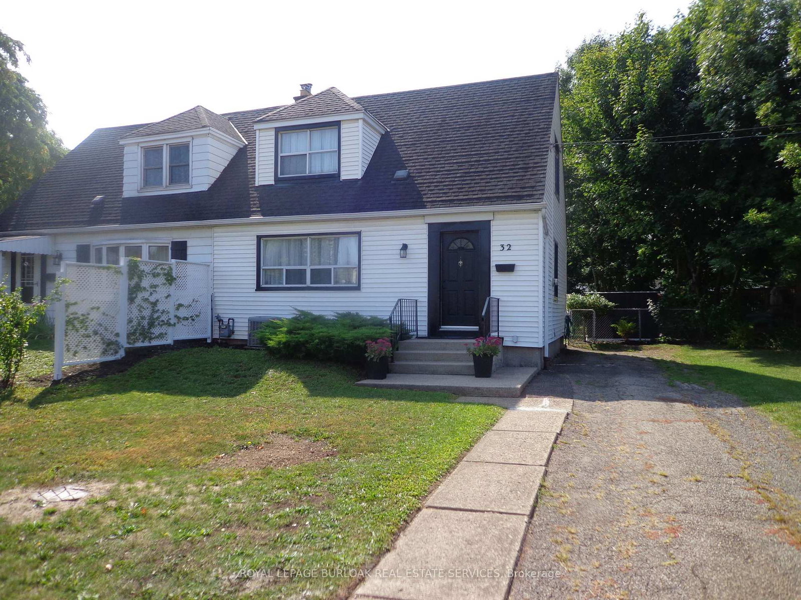 32-grimsby-avenue-hamilton-ontario-x12396626