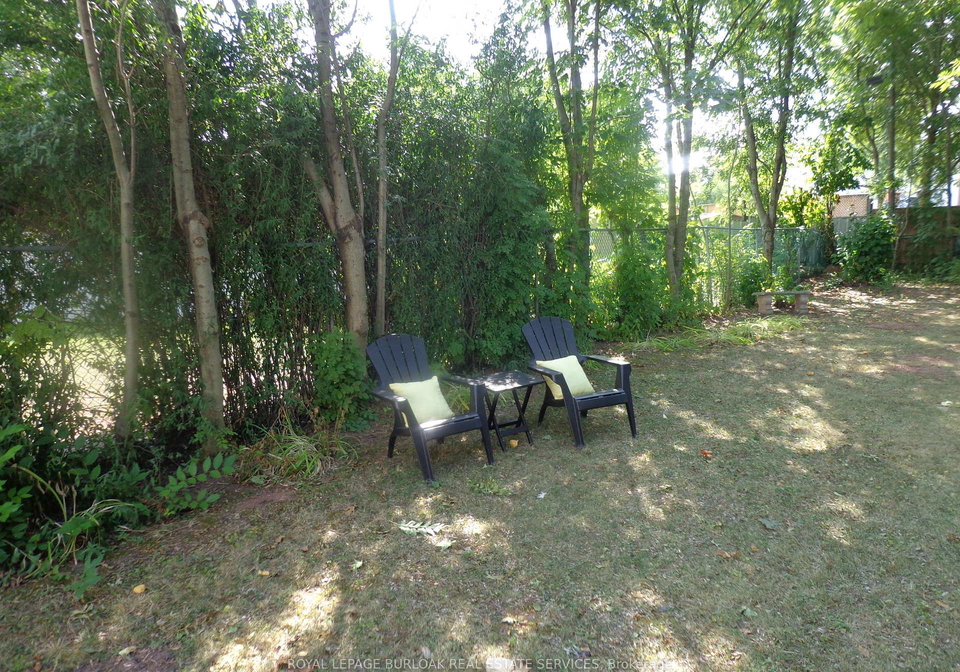 32-grimsby-avenue-hamilton-ontario-x12396626