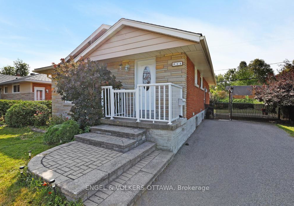 814-pleasant-park-road-ottawa-ontario-x12396929