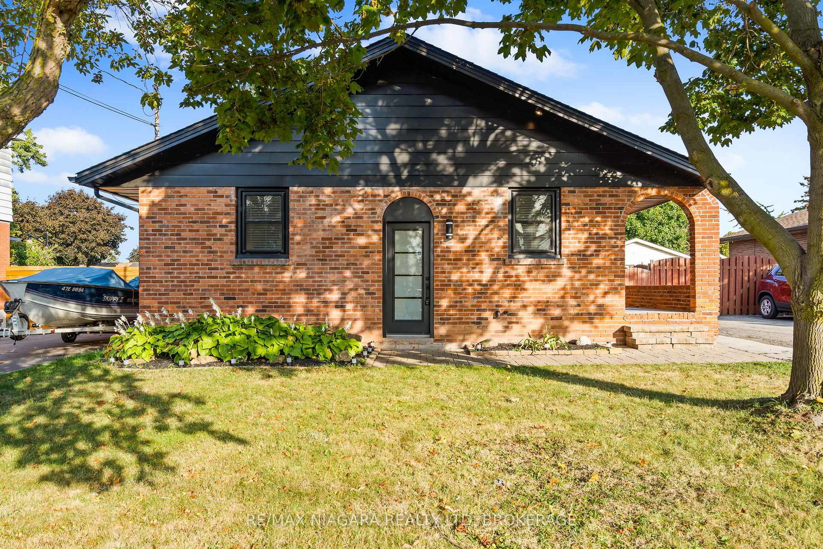 38-stewart-street-grimsby-ontario-x12397293
