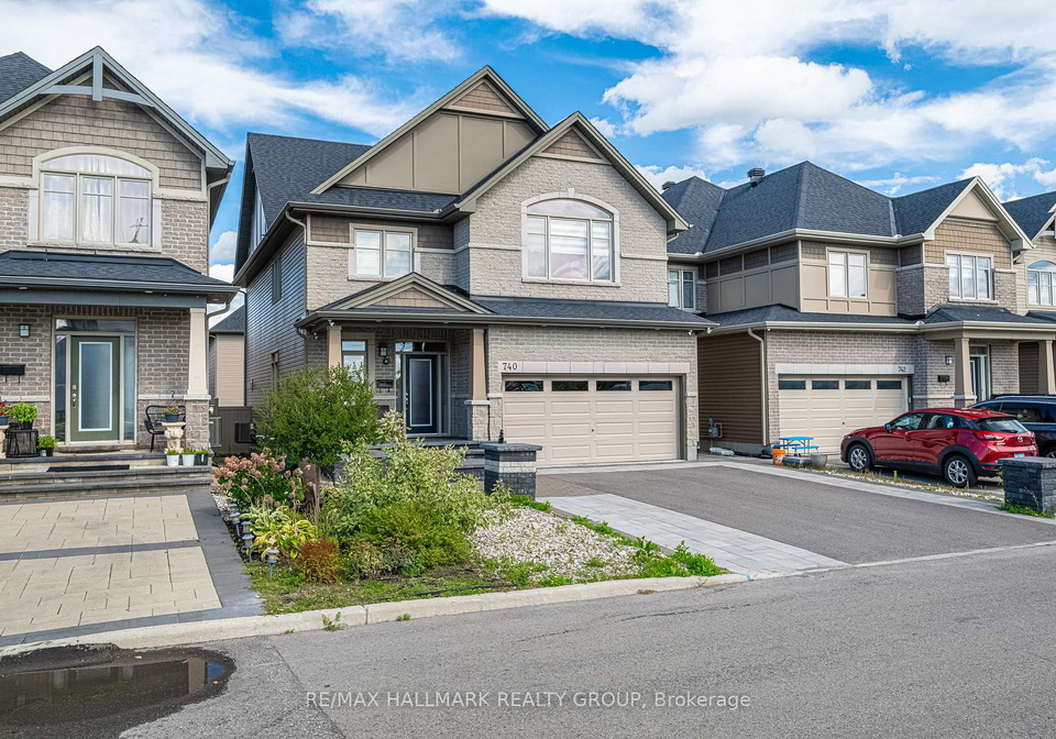740-fiddlehead-street-ottawa-ontario-x12397511