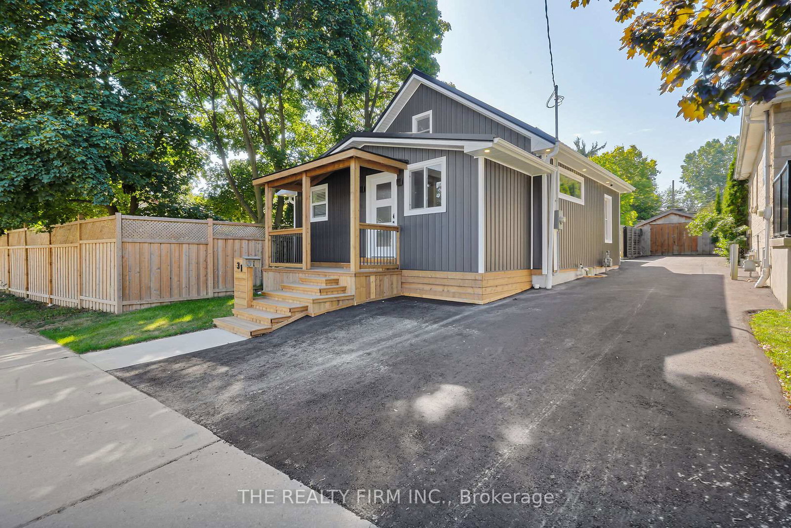 31-briscoe-street-w-london-south-ontario-x12397845
