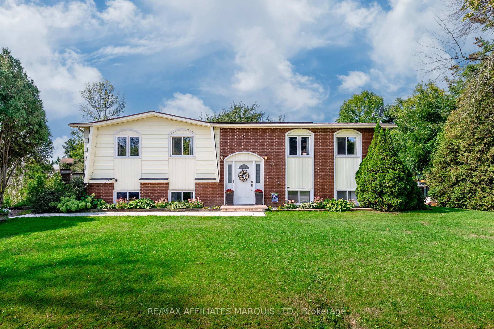 28-broad-street-south-glengarry-ontario-x12398001