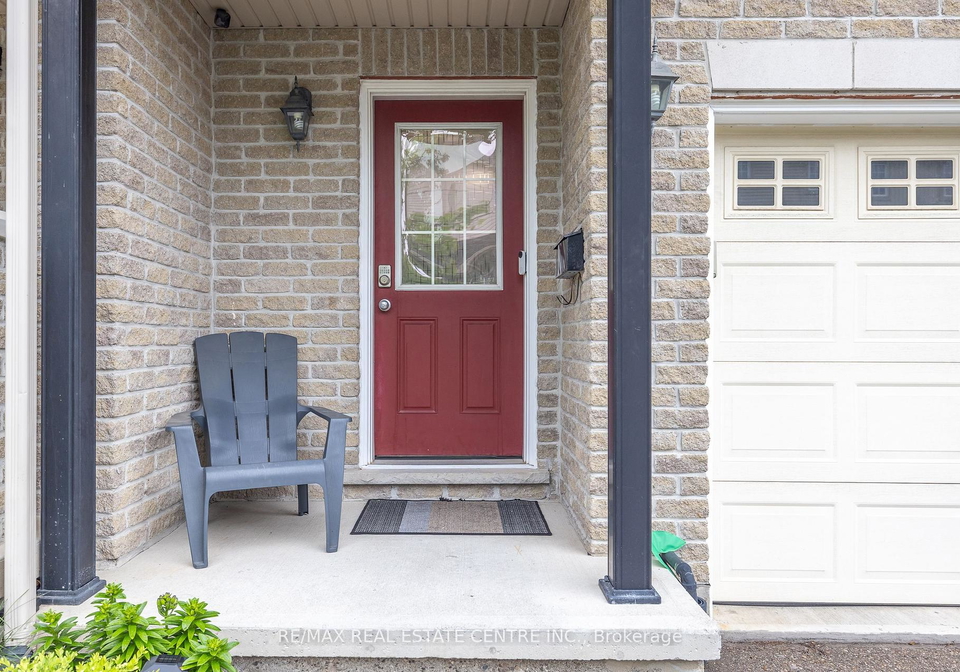 105-pinnacle-drive-kitchener-ontario-x12398204