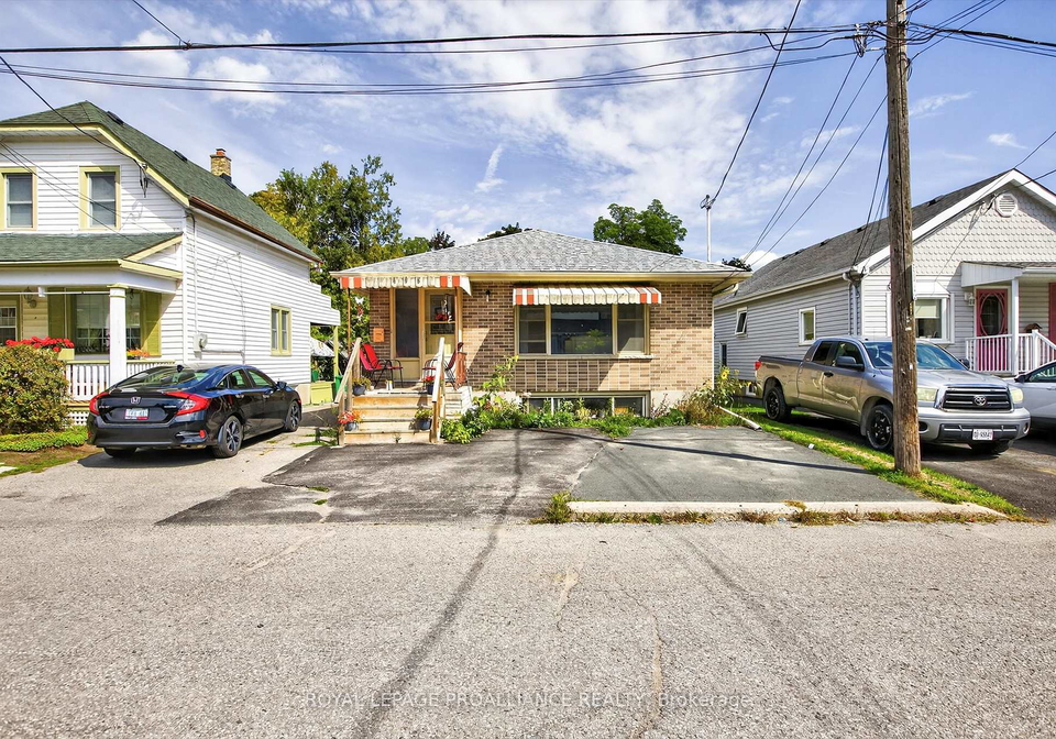 496-cross-street-peterborough-ontario-x12398316