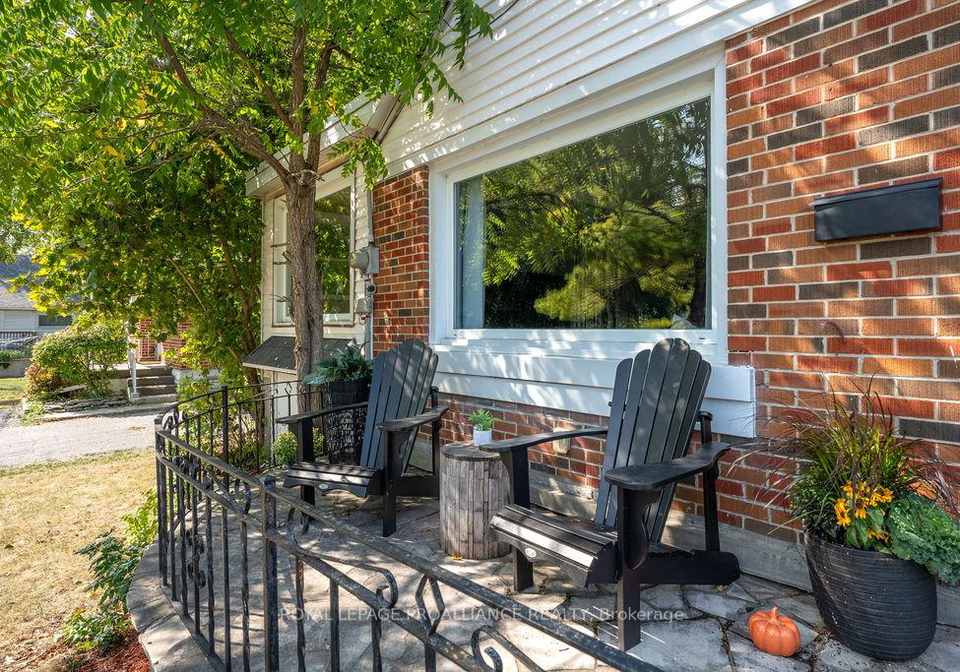 18-reynolds-crescent-belleville-ontario-x12398374