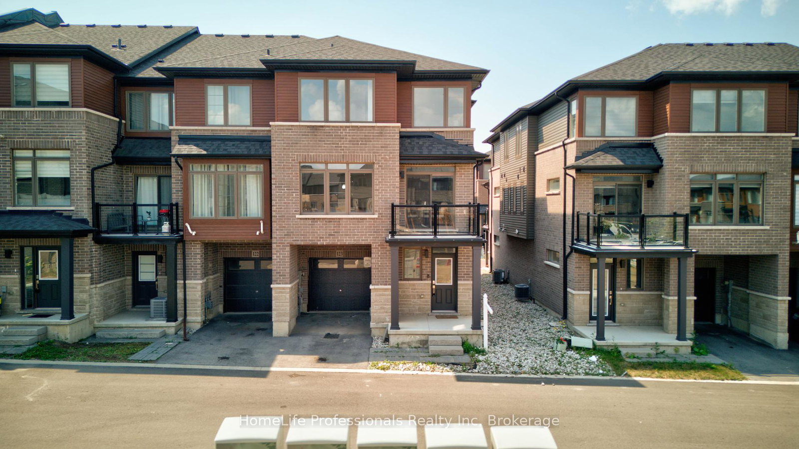 61-soho-street-hamilton-ontario-x12398463