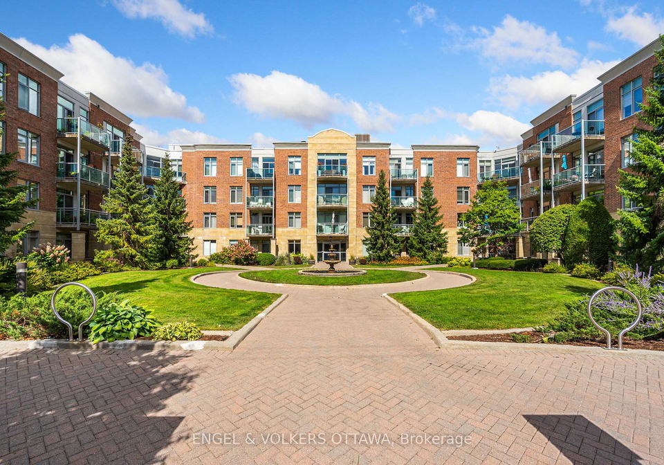 205-bolton-street-ottawa-ontario-x12398536
