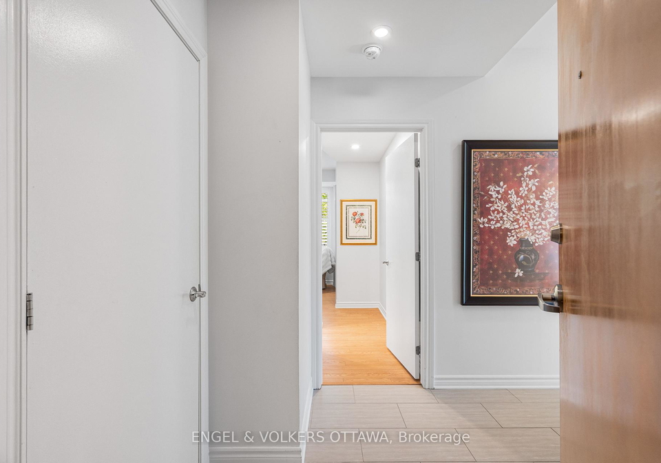 205-bolton-street-ottawa-ontario-x12398536