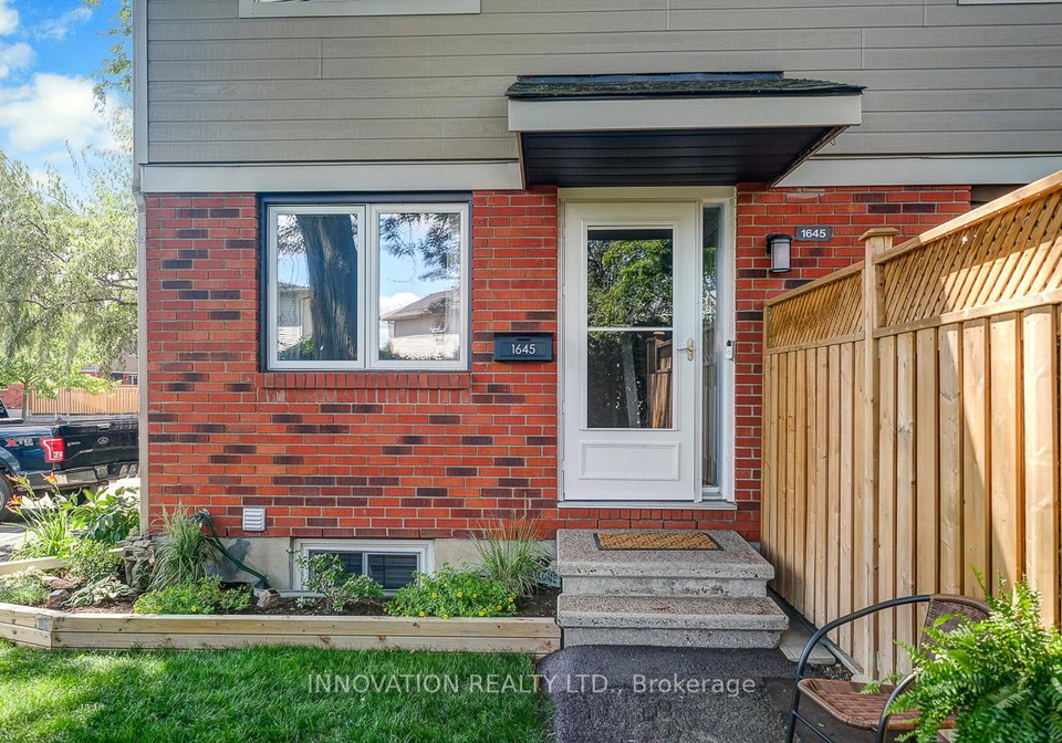 1645-du-sommet-place-ottawa-ontario-x12398573