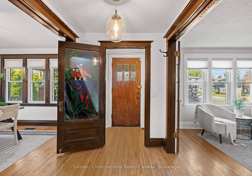 122-lake-avenue-drive-hamilton-ontario-x12398687