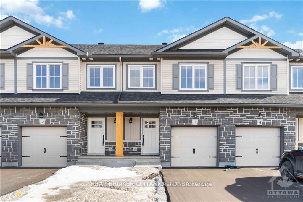 13-whitcomb-crescent-smiths-falls-ontario-x12398792