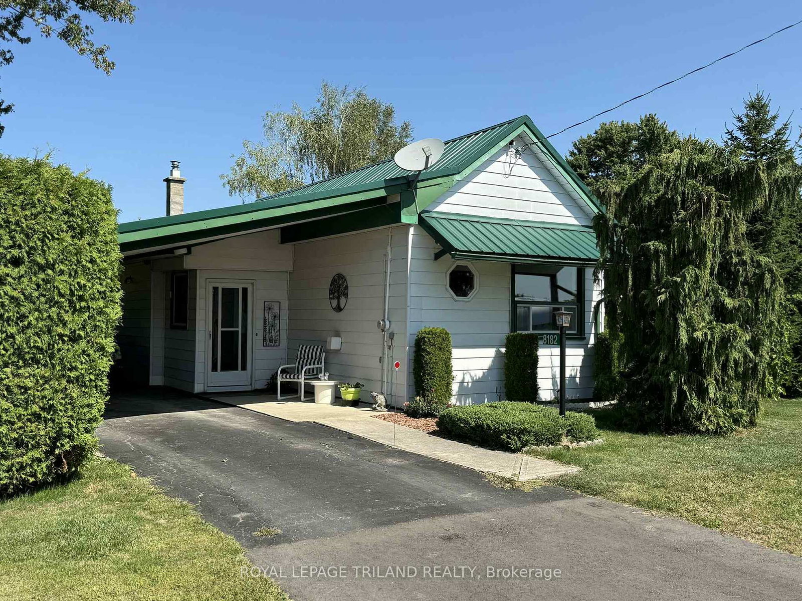 8182-ravenswood-line-lambton-shores-ontario-x12398939