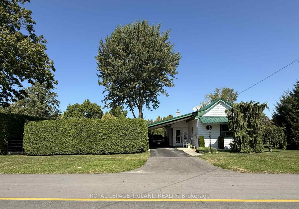 8182-ravenswood-line-lambton-shores-ontario-x12398939