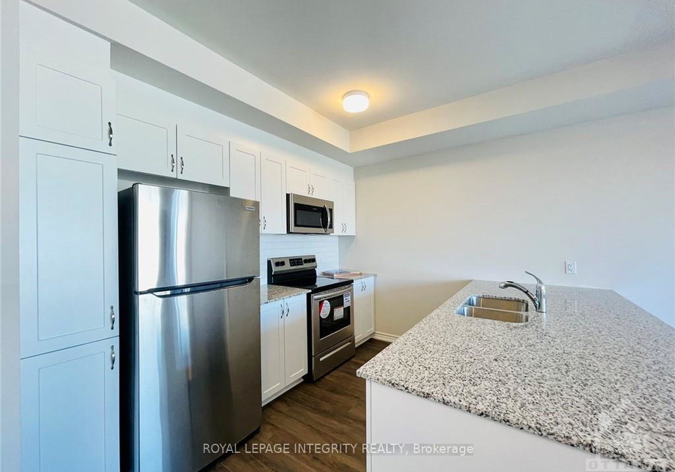 124-michael-stoqua-street-ottawa-ontario-x12398946