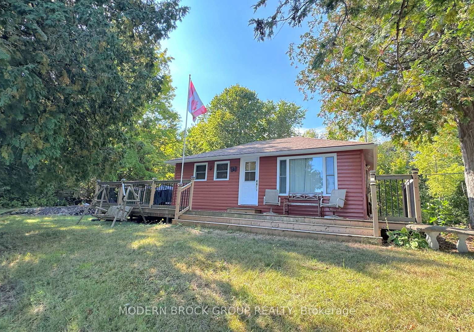 1221-lb12-road-rideau-lakes-ontario-x12399133