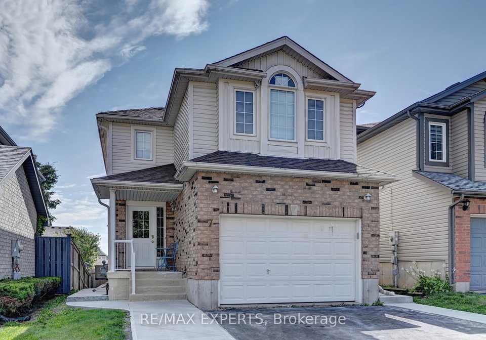 7-henhoeffer-crescent-kitchener-ontario-x12399265