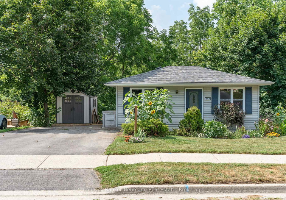 209-wellington-street-centre-wellington-ontario-x12399466