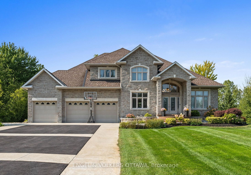 1028-rick-hansen-crescent-ottawa-ontario-x12399560