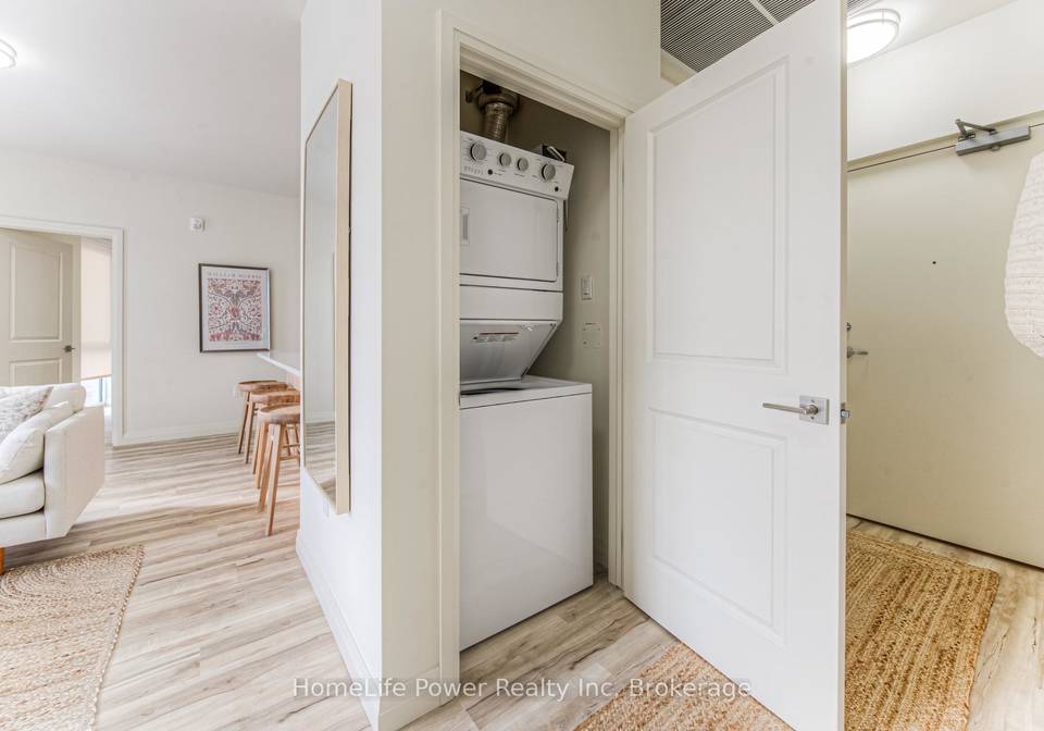 301-westmount-road-kitchener-ontario-x12399741