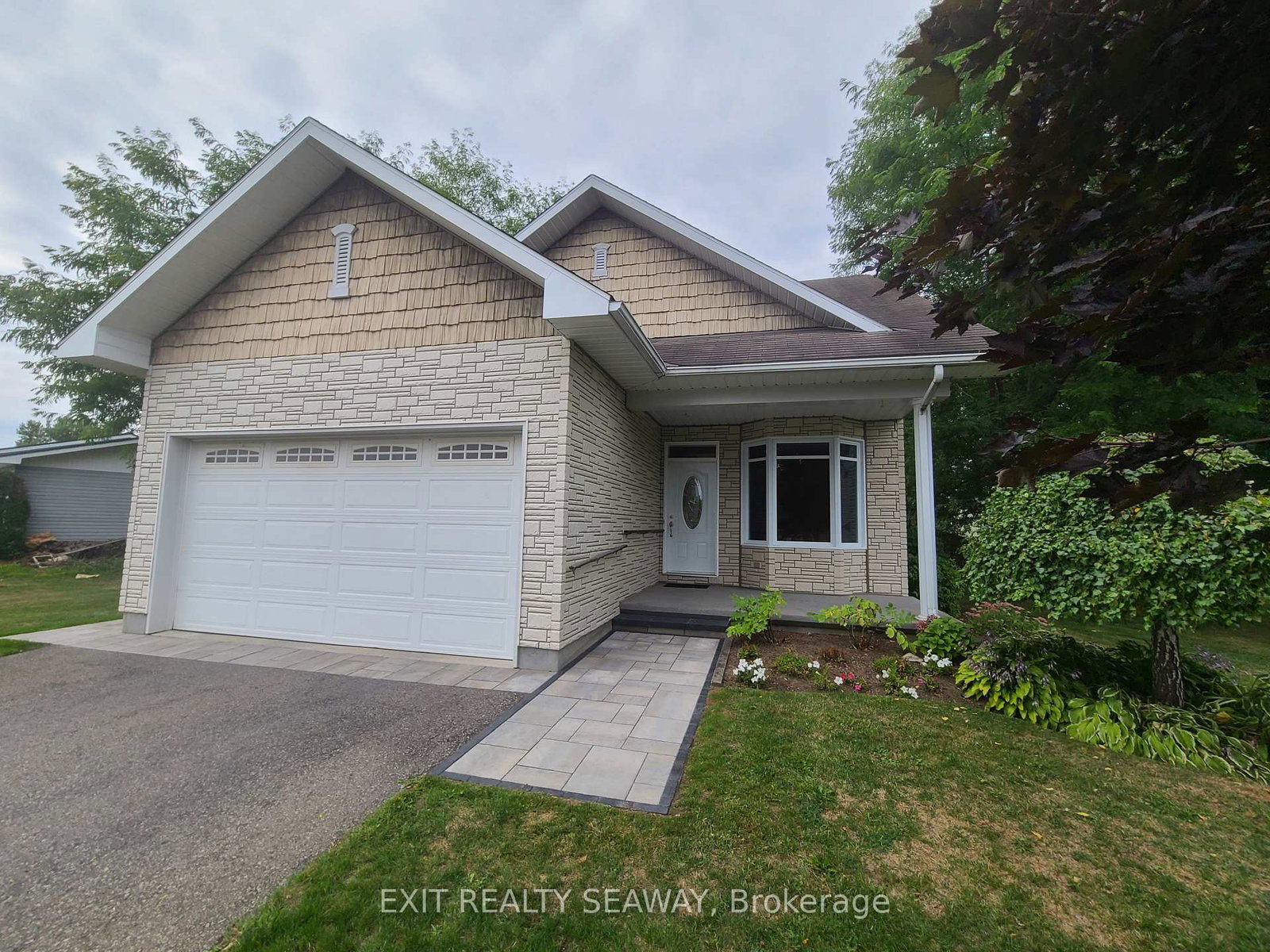 4294-schell-street-south-dundas-ontario-x12399749