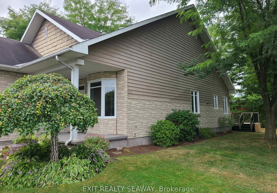 4294-schell-street-south-dundas-ontario-x12399749