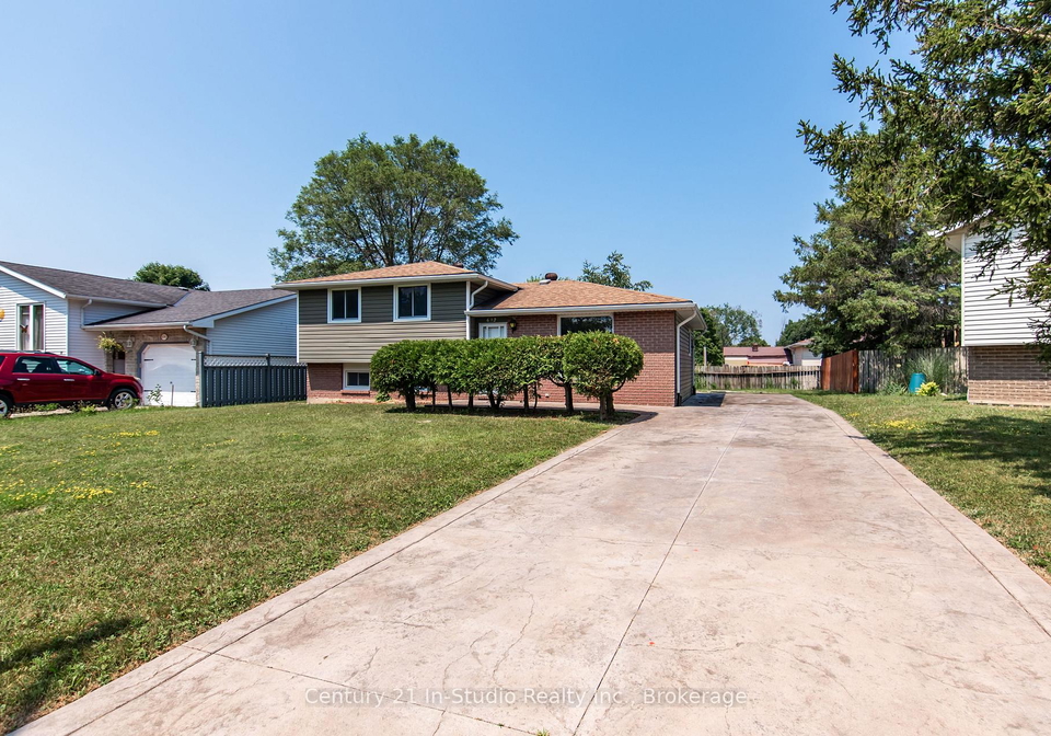 692-johnston-crescent-kincardine-ontario-x12399975
