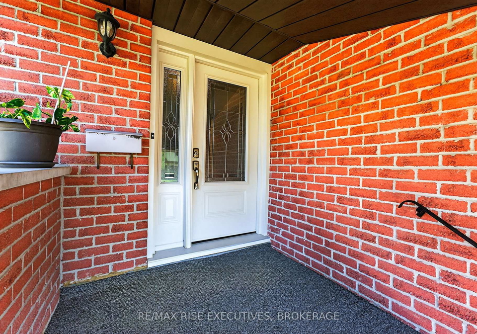 891-sandringham-place-kingston-ontario-x12400179