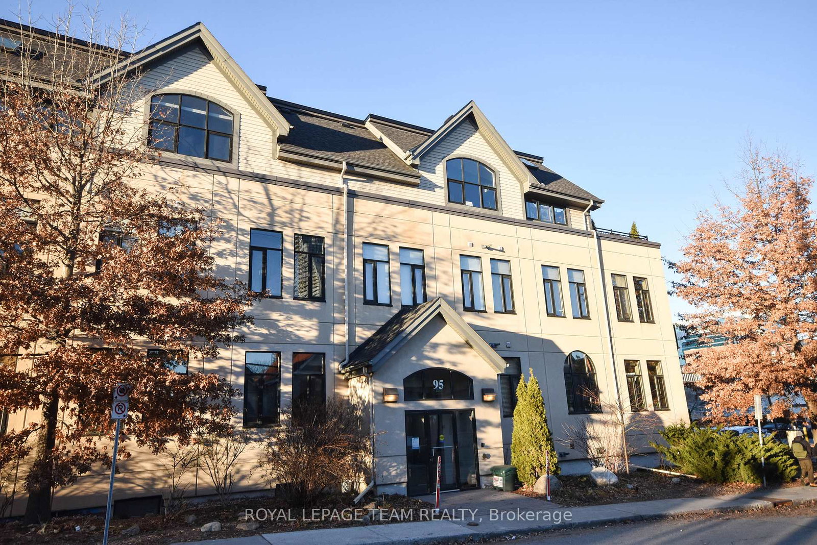 95-beech-street-ottawa-ontario-x12400223