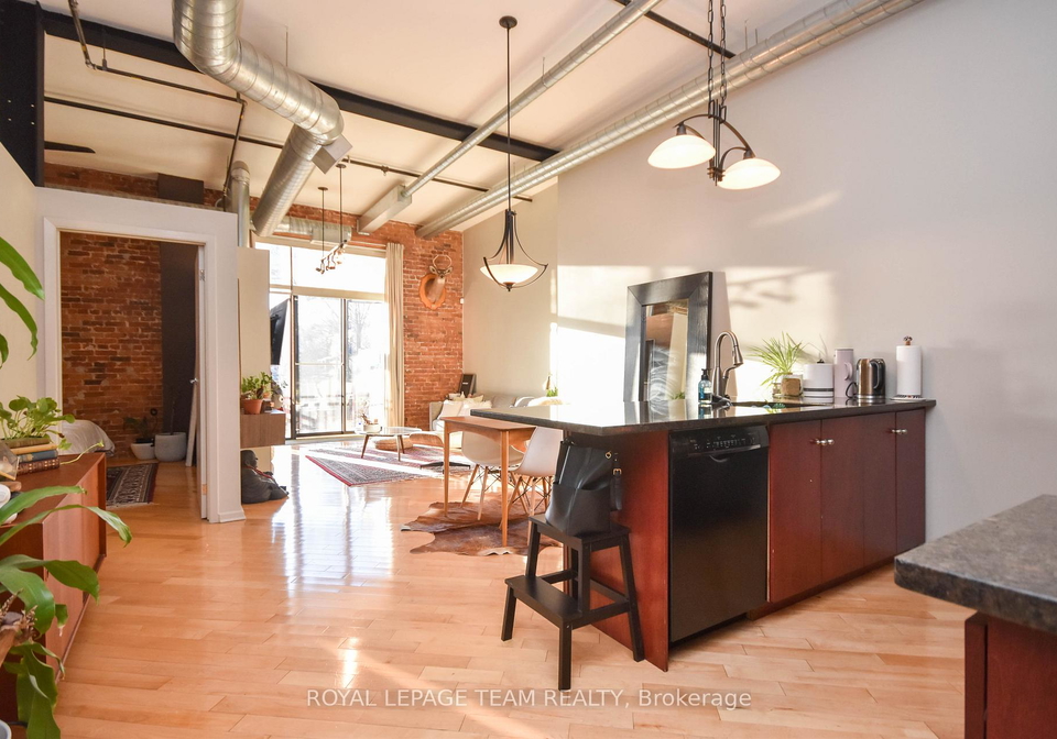 95-beech-street-ottawa-ontario-x12400223