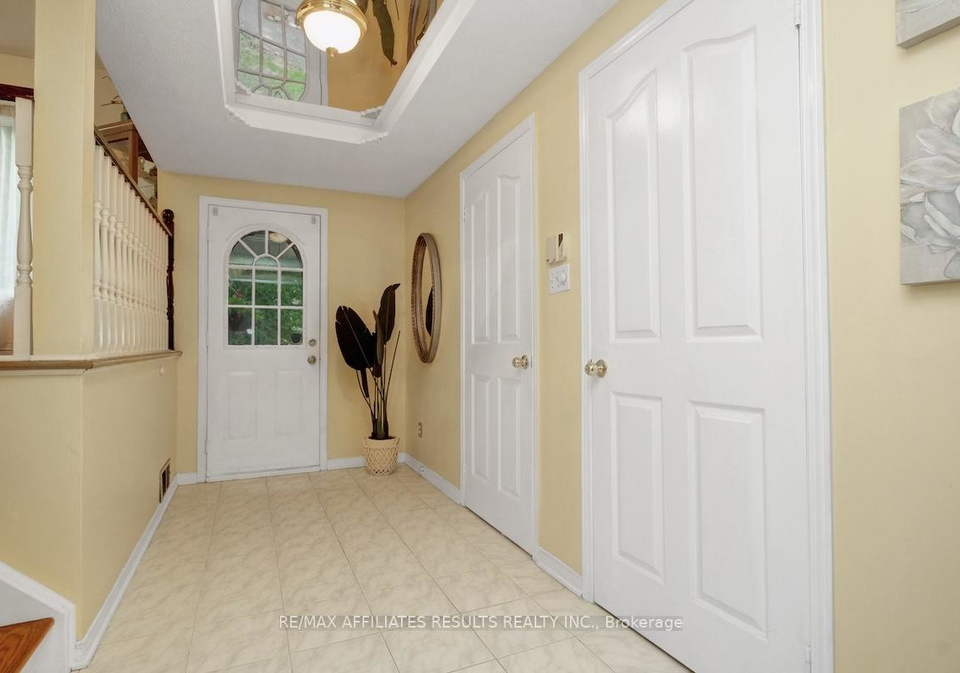 2-wedgewood-crescent-ottawa-ontario-x12400275