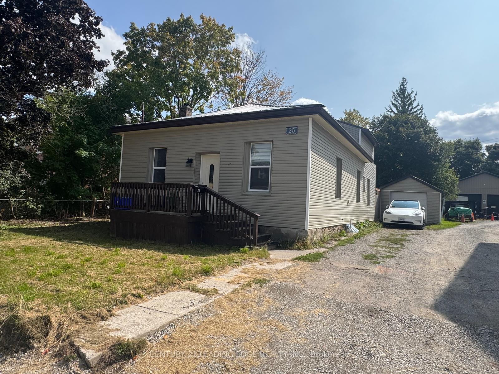 25-glenelg-street-kawartha-lakes-ontario-x12400322
