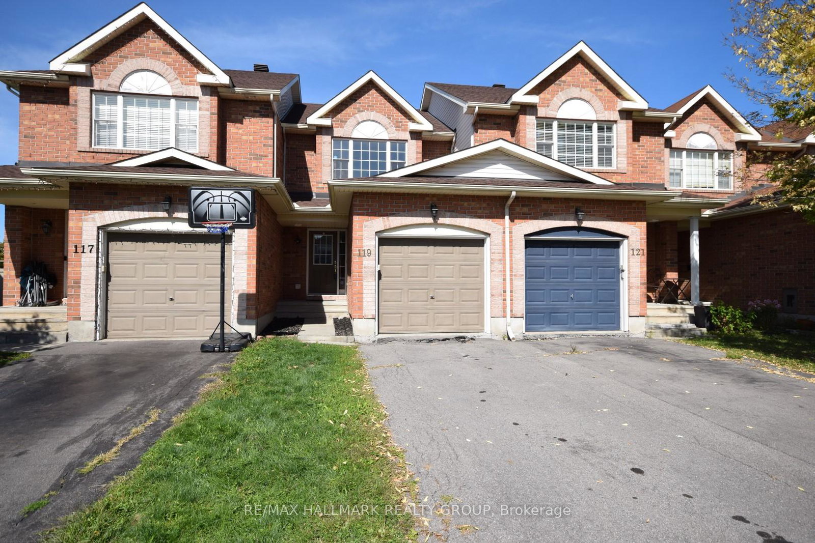 119-topham-terrace-ottawa-ontario-x12400338