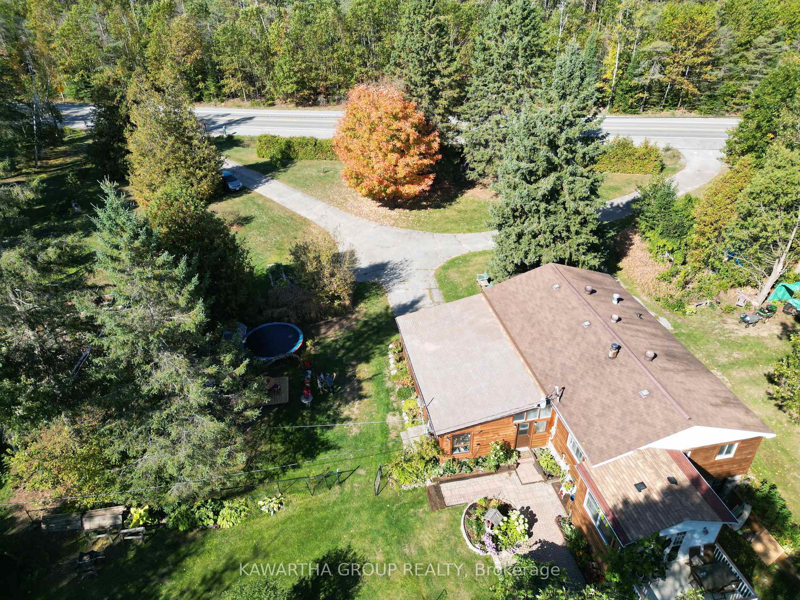 8056-35-highway-kawartha-lakes-ontario-x12400473
