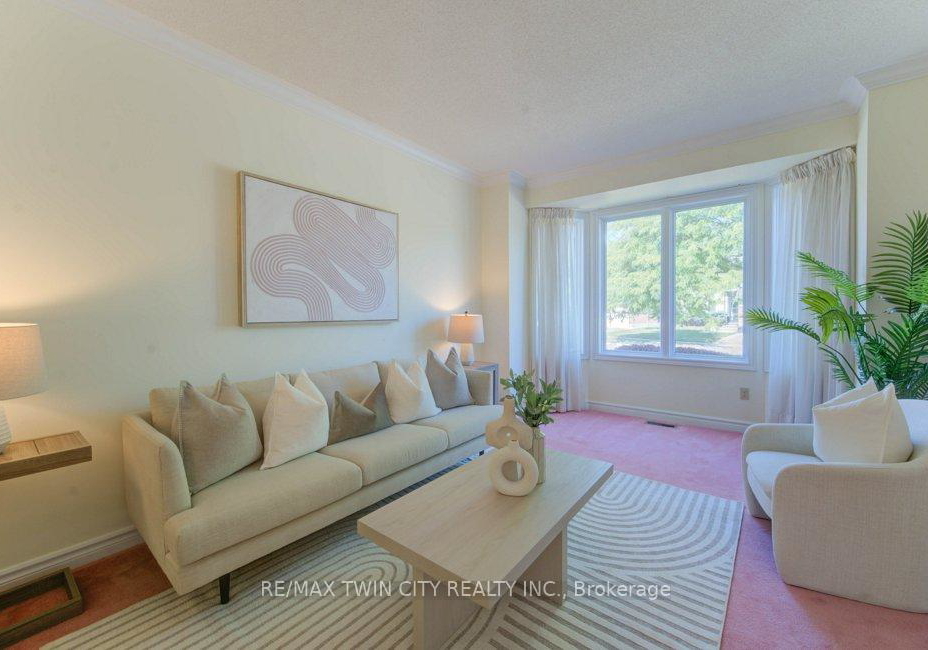 53-lynnvalley-crescent-kitchener-ontario-x12400531