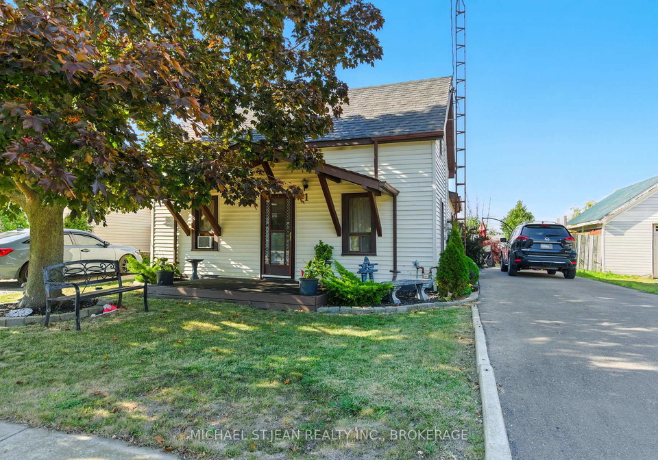 11-main-street-e-haldimand-ontario-x12400597