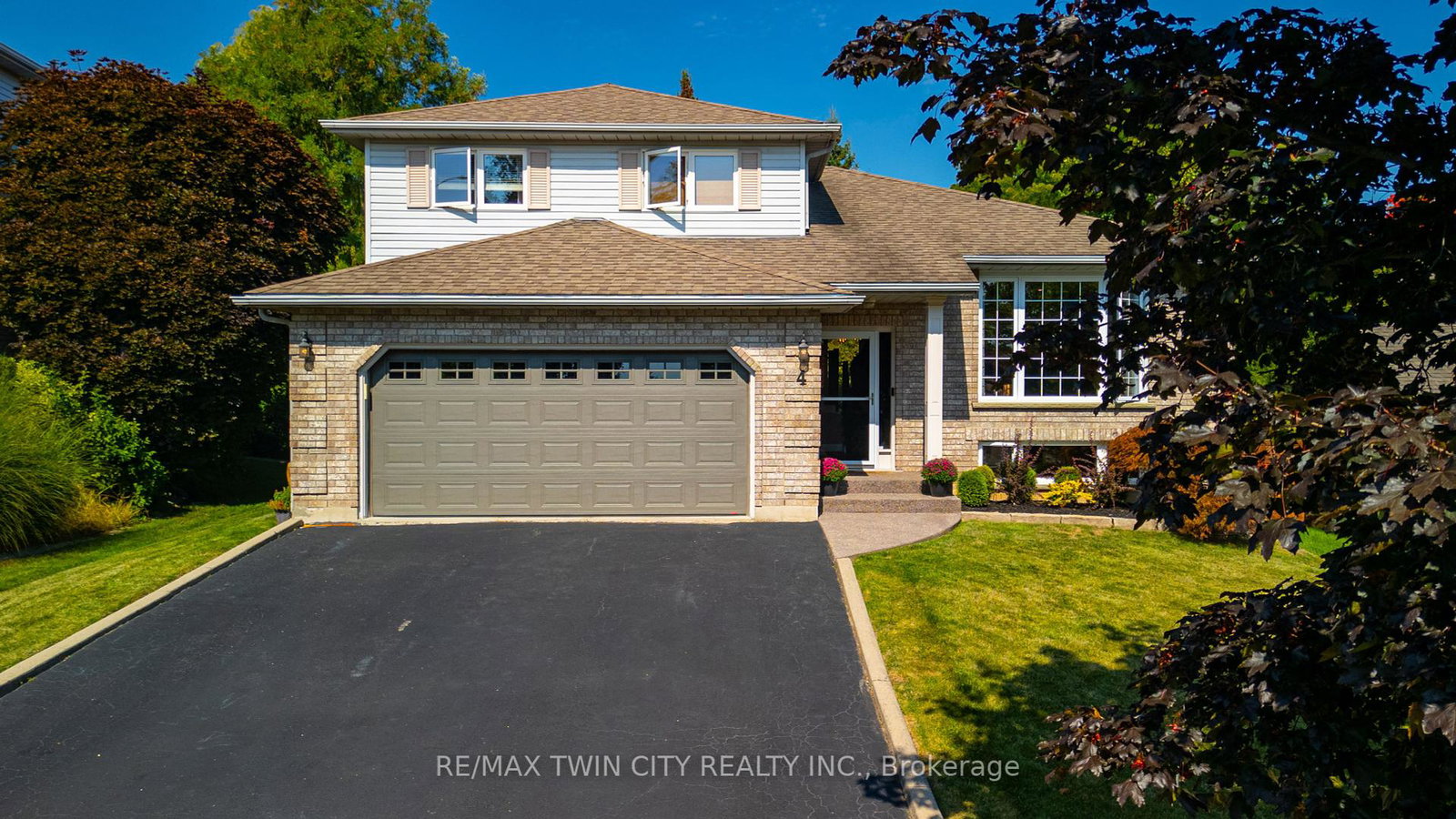 4-macbride-court-brantford-ontario-x12401014