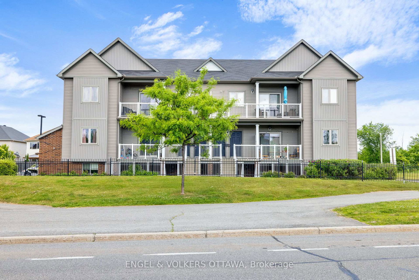 4sternes-private-ottawa-ontario-x12401044