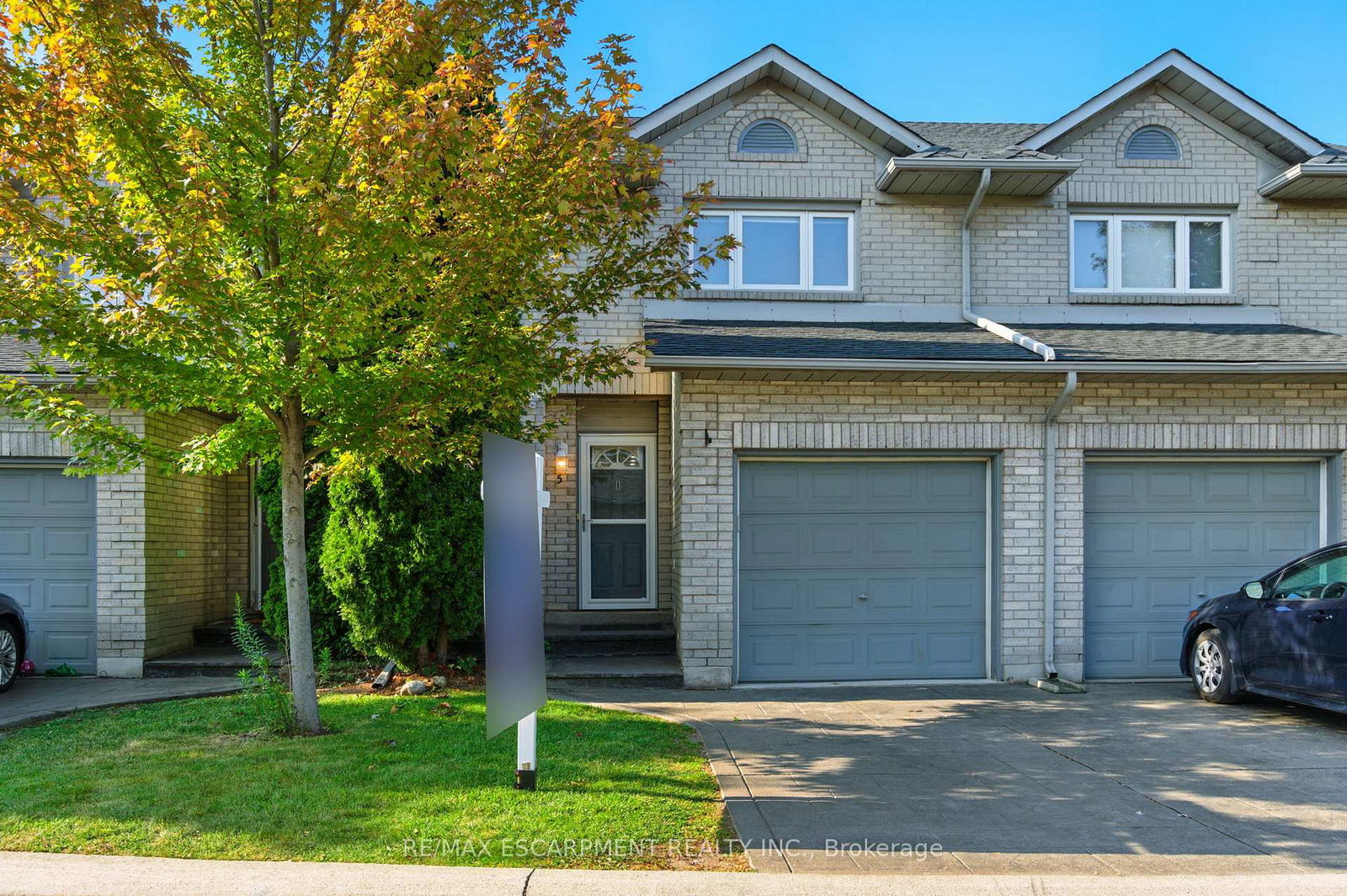1-royalwood-court-hamilton-ontario-x12401060