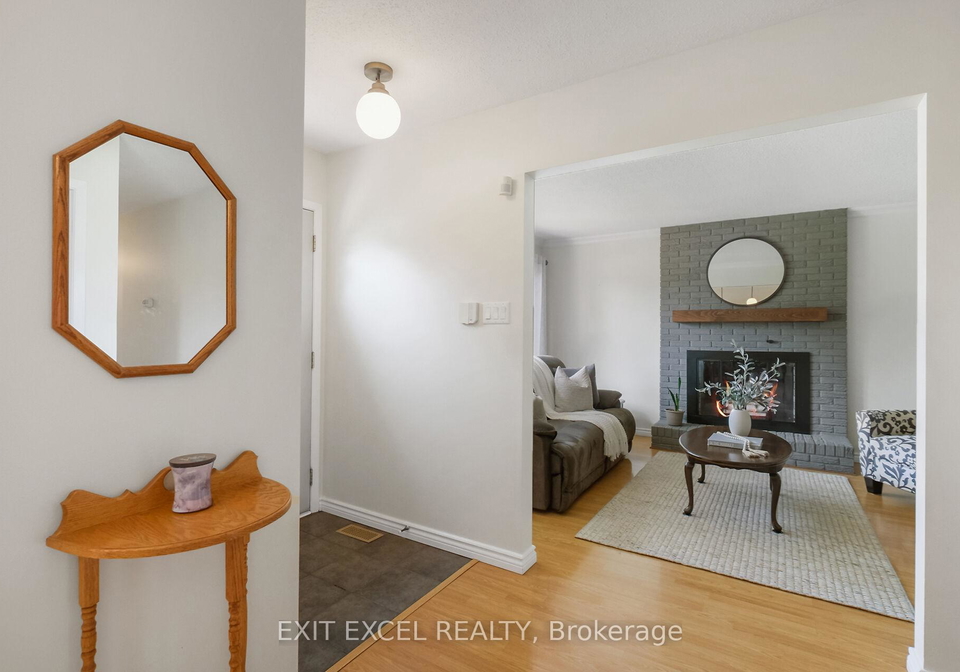 396-roxdale-avenue-ottawa-ontario-x12401101