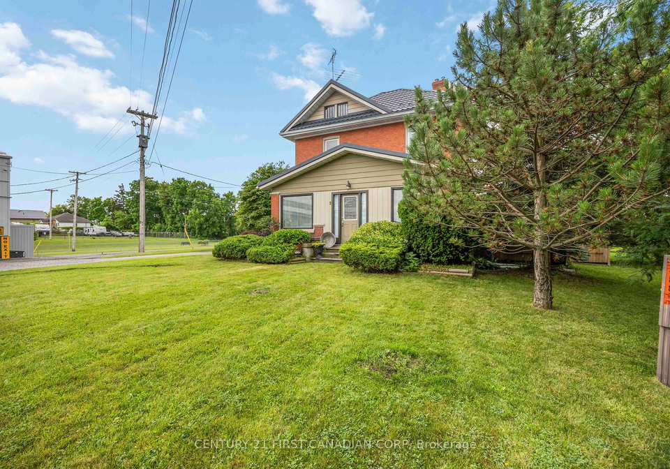 2-union-street-lambton-shores-ontario-x12401219
