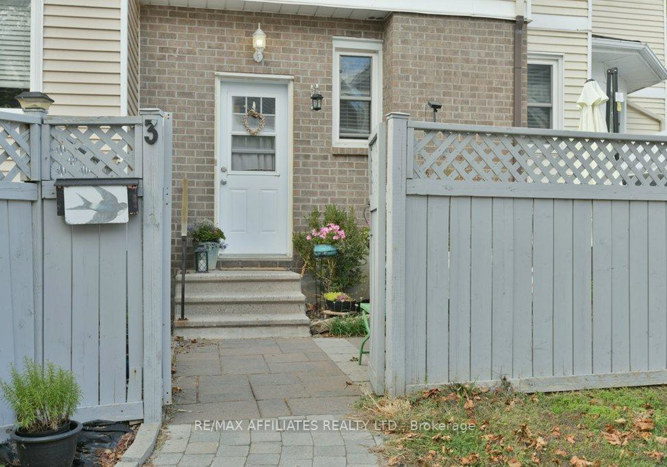 355-mullett-street-carleton-place-ontario-x12401237