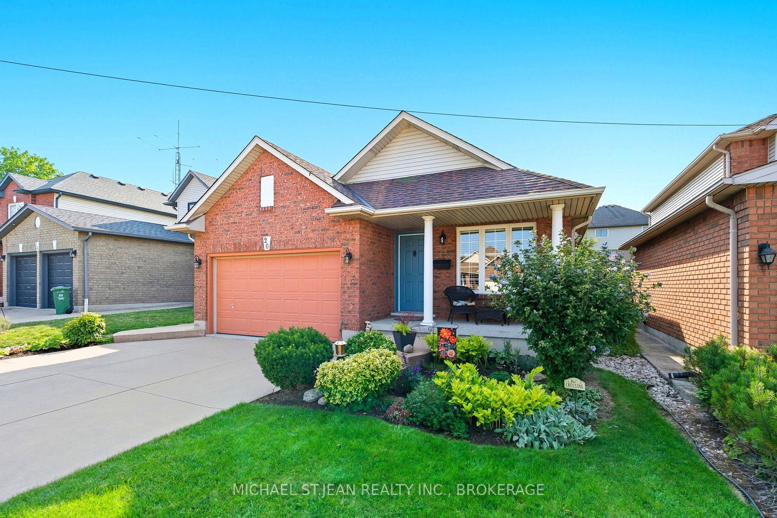 20-diamond-court-hamilton-ontario-x12401253