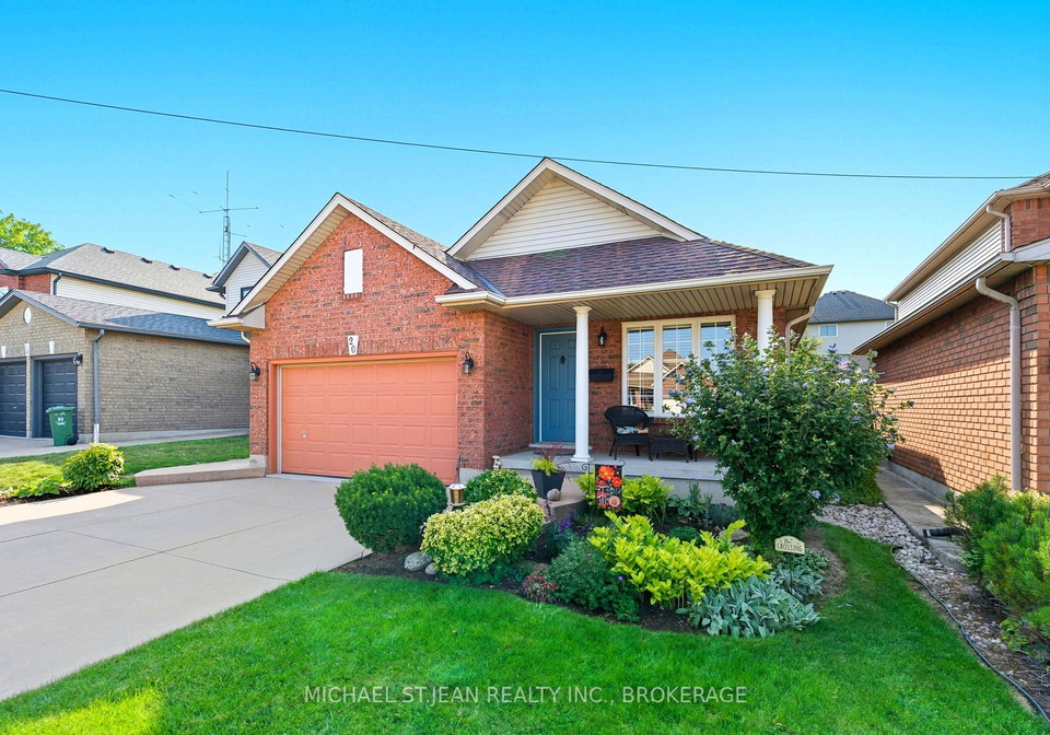 20-diamond-court-hamilton-ontario-x12401253