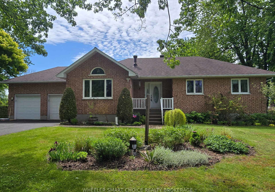 15206-colonial-drive-south-stormont-ontario-x12401432