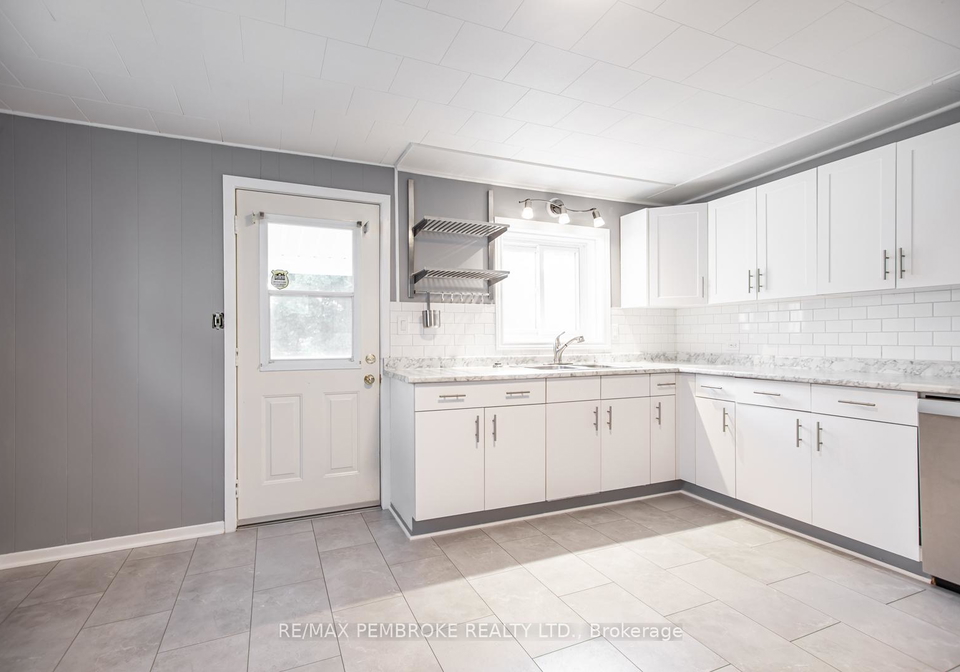 507-moore-street-renfrew-ontario-x12401566